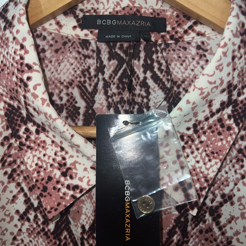 BCBGMaxAzria Button Top - Picture 8 of 11